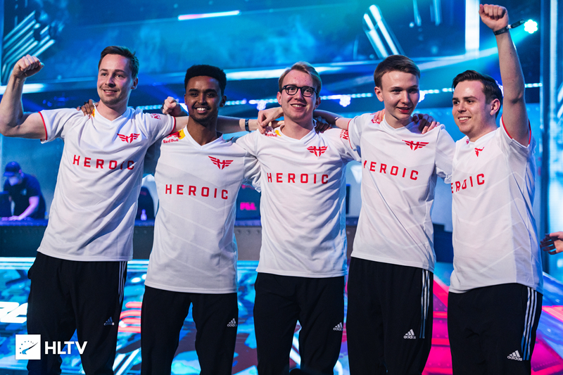 而西蒙斯长 而西蒙斯长